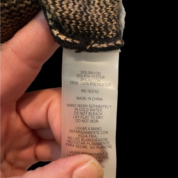 Joie Houndstooth Button Up W/ Sweater
Joie size XS - Picture 4 of 4